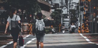 7 Pedestrian Safety Rules Parents Should Instruct Their Kids