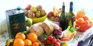 Red Flags: Why to Question ‘Superfood’ Claims for Brain Health