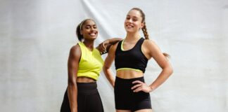 The “Farmer’s Walk” Exercise Benefits Your Full-Body Strength