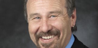 Jim Mochoruk: Graduates, exercise your abilities to lead – Grand Forks Herald