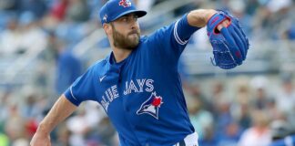 Blue Jays exercise $3M option on reliever Anthony Bass