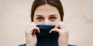 A neuroscientist shares the 3 exercises she does to stop stress and anxiety—in ‘just a few minutes’