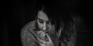 How Stress Can Cause These 6 Unusual Habits