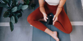 5 Healthy-Living Experts Share Their Strategies for Using Tech Mindfully