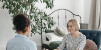 7 Ways a Psychic Reading Can Help You Find Your Career Path