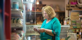 9 Tips And Tricks On How To Simplify Your Grocery Shopping List