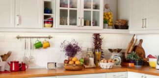 Top Tips For Styling An Oak Kitchen Worktop