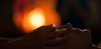 How Tantric Massage Boosts Health and Wellbeing
