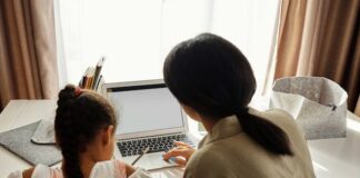 Easy Time Management Tips For A Mom-Student