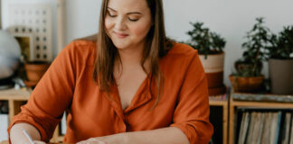 6 Ways to Practice Body Neutrality