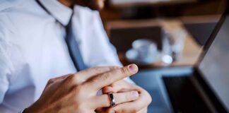 How To Choose The Men’s Wedding Band For Your Personality