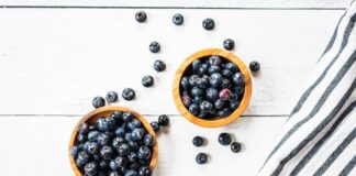 9 Amazing Health Benefits of Blueberries