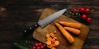 The 3 Kitchen Knives Every Home Cook Needs To Know About