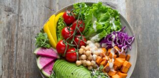 8 Reasons Why You Should Switch To A Plant Based Diet