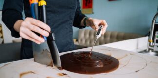 How Do Temperature Gauges Work?