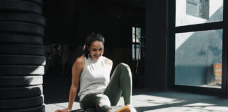 Do You Foam Roll Before or After a Workout? Experts Weigh In