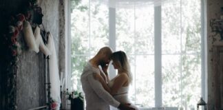 7 Tips to Feel More Confident in the Bedroom