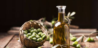 Why You Should Start Taking A Shot Of Olive Oil Daily To Live Longer