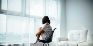 Understanding The Mental Health Benefits And Risks of Plastic Surgery