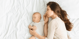 Co-sleeping Benefits and Risks (Plus How to Safely Do it)