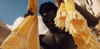 What to Pack in Your Pool Bag