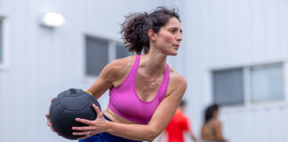 10 Medicine Ball Exercises for Beginners + Sample Workout