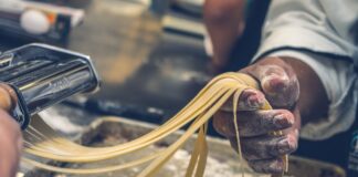 How Can I Determine Which Culinary School Program Best Aligns With My Career Goals?