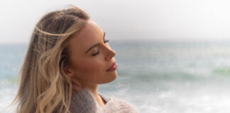 Behind the Scenes With Amber Lyon (Video)