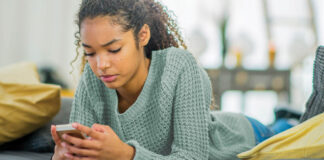 Should Social Media Carry Warning Labels?