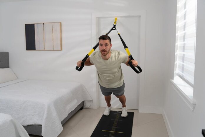 trx-chest-press-at-home_9a924532-a437-4594-b598-6040acccaf91.jpg