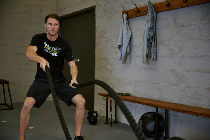 trx-30-minute-battle-rope-workout.jpg
