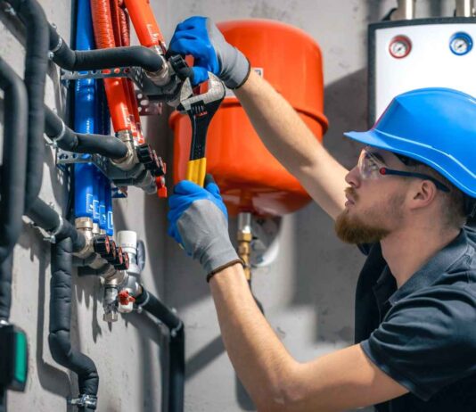 Gas Leak or Sewer Smell? How Experts Detect Leaks Without Damage