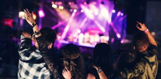 How Long Are Concerts? A Guide For First-Time Attendees