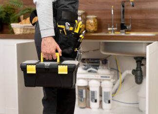 How Hiring Local Plumbers Transforms Home Repairs